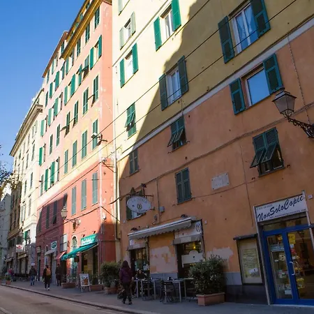 Elegante Nel Centro Storico Di Apartment